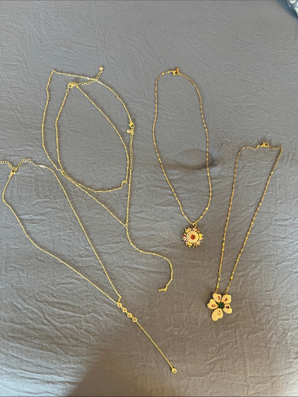 Gold tone necklaces- bundle